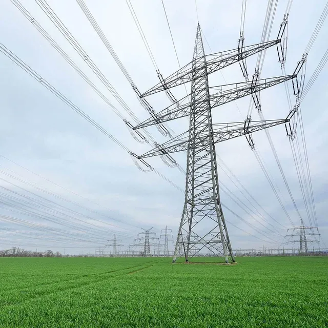 Vista de trabajos de XISOEM en infraestructura eléctrica